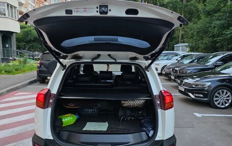 Toyota RAV4, 2014 год, 1 920 000 рублей, 11 фотография