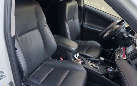 Toyota RAV4, 2014 год, 1 920 000 рублей, 10 фотография