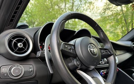 Alfa Romeo Giulia II, 2022 год, 3 050 000 рублей, 9 фотография