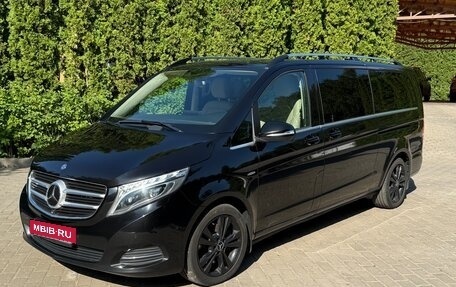 Mercedes-Benz V-Класс, 2015 год, 5 600 000 рублей, 1 фотография