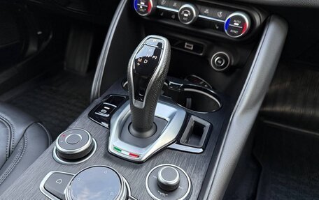 Alfa Romeo Giulia II, 2022 год, 3 050 000 рублей, 18 фотография