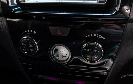 Toyota bB II рестайлинг, 2015 год, 1 210 000 рублей, 13 фотография