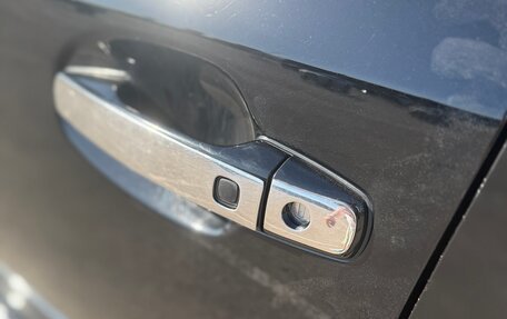 Toyota Land Cruiser 200, 2010 год, 2 699 000 рублей, 10 фотография