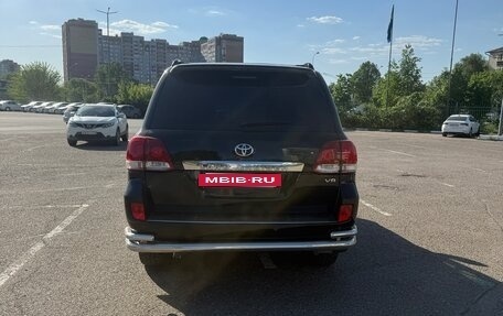 Toyota Land Cruiser 200, 2010 год, 2 699 000 рублей, 6 фотография