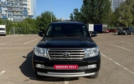 Toyota Land Cruiser 200, 2010 год, 2 699 000 рублей, 2 фотография