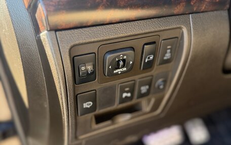 Toyota Land Cruiser 200, 2010 год, 2 699 000 рублей, 13 фотография