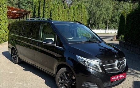 Mercedes-Benz V-Класс, 2015 год, 5 600 000 рублей, 4 фотография