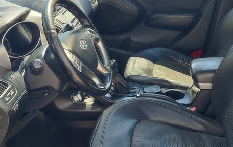 Hyundai ix35 I рестайлинг, 2013 год, 890 000 рублей, 4 фотография