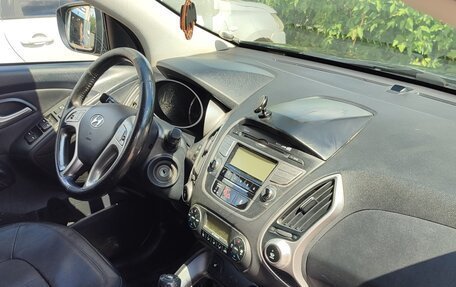 Hyundai ix35 I рестайлинг, 2013 год, 890 000 рублей, 6 фотография