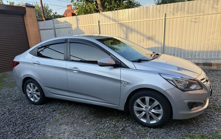 Hyundai Solaris II рестайлинг, 2016 год, 995 000 рублей, 4 фотография