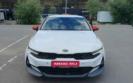 KIA K5, 2021 год, 1 870 000 рублей, 1 фотография