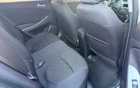 Hyundai Solaris II рестайлинг, 2016 год, 995 000 рублей, 19 фотография