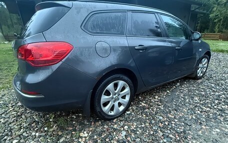 Opel Astra J, 2013 год, 700 000 рублей, 3 фотография