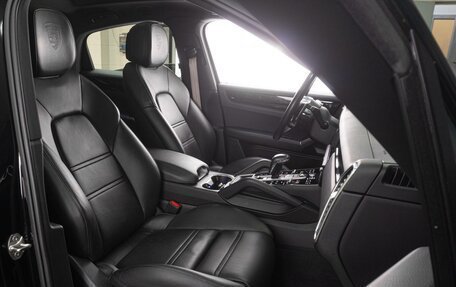 Porsche Cayenne III, 2022 год, 12 400 000 рублей, 16 фотография