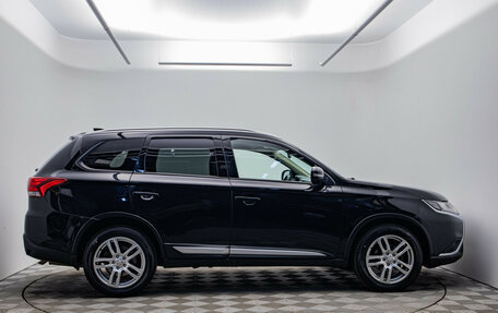 Mitsubishi Outlander III рестайлинг 3, 2019 год, 1 845 000 рублей, 4 фотография