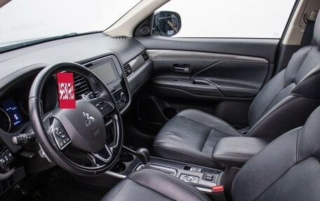 Mitsubishi Outlander III рестайлинг 3, 2019 год, 1 845 000 рублей, 11 фотография