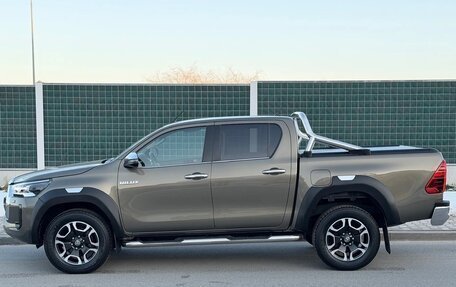 Toyota Hilux VIII, 2021 год, 3 260 000 рублей, 8 фотография