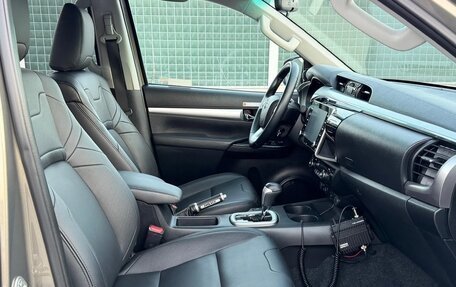 Toyota Hilux VIII, 2021 год, 3 260 000 рублей, 9 фотография