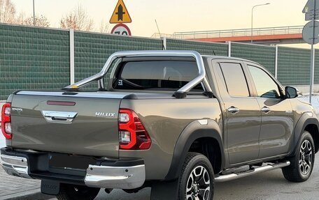 Toyota Hilux VIII, 2021 год, 3 260 000 рублей, 5 фотография