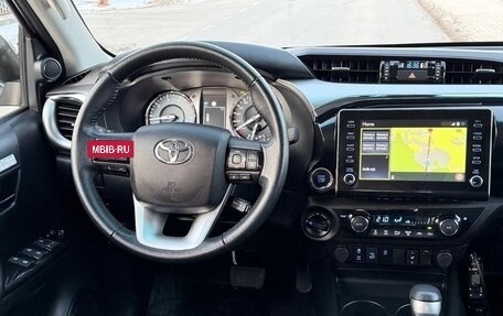 Toyota Hilux VIII, 2021 год, 3 260 000 рублей, 11 фотография