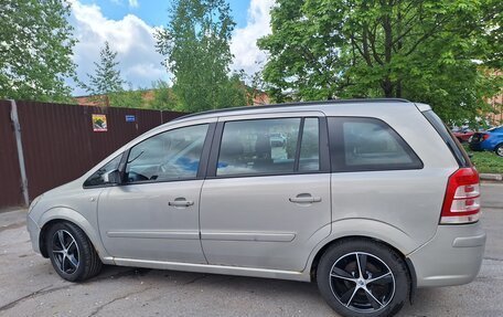 Opel Zafira B, 2008 год, 450 000 рублей, 3 фотография