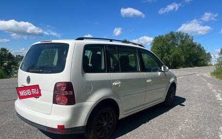 Volkswagen Touran III, 2007 год, 565 000 рублей, 6 фотография