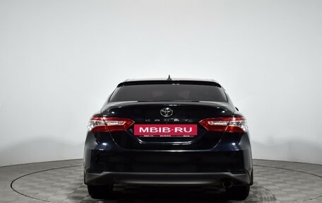 Toyota Camry, 2018 год, 2 379 000 рублей, 7 фотография