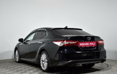 Toyota Camry, 2018 год, 2 379 000 рублей, 8 фотография