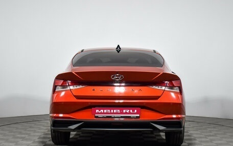 Hyundai Elantra, 2022 год, 1 989 000 рублей, 7 фотография