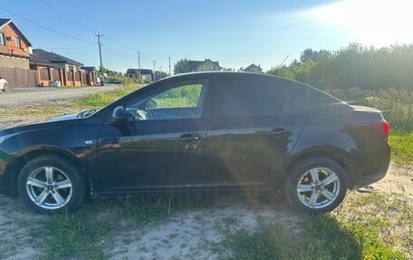 Chevrolet Cruze II, 2011 год, 549 000 рублей, 3 фотография