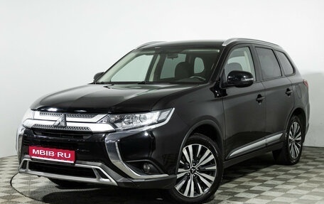 Mitsubishi Outlander III рестайлинг 3, 2019 год, 1 949 700 рублей, 1 фотография