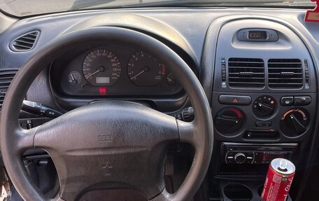 Mitsubishi Carisma I, 1998 год, 110 000 рублей, 8 фотография