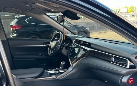 Toyota Camry, 2018 год, 2 950 000 рублей, 10 фотография