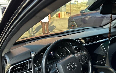 Toyota Camry, 2018 год, 2 950 000 рублей, 9 фотография