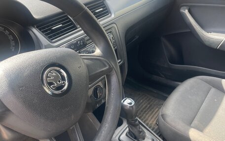 Skoda Rapid I, 2019 год, 750 000 рублей, 4 фотография