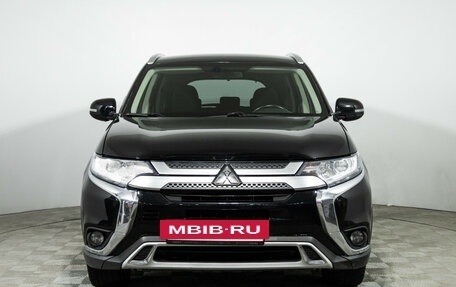 Mitsubishi Outlander III рестайлинг 3, 2019 год, 1 949 700 рублей, 2 фотография