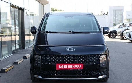 Hyundai Staria, 2021 год, 4 900 000 рублей, 2 фотография