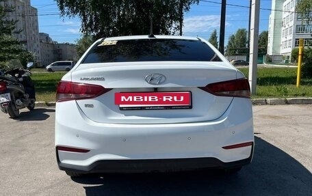 Hyundai Solaris II рестайлинг, 2017 год, 950 000 рублей, 3 фотография