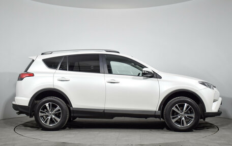 Toyota RAV4, 2018 год, 2 690 000 рублей, 4 фотография