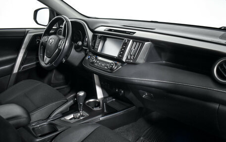 Toyota RAV4, 2018 год, 2 690 000 рублей, 14 фотография