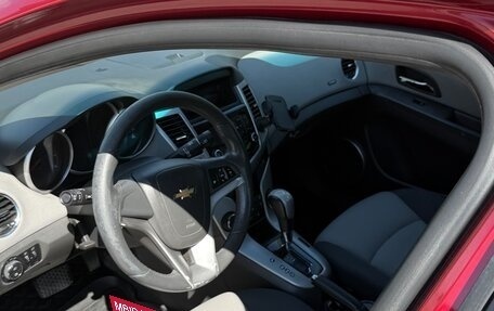Chevrolet Cruze II, 2010 год, 600 000 рублей, 6 фотография