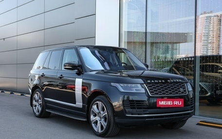 Land Rover Range Rover IV рестайлинг, 2018 год, 5 499 000 рублей, 3 фотография
