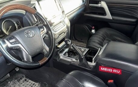 Toyota Land Cruiser 200, 2018 год, 5 300 000 рублей, 4 фотография
