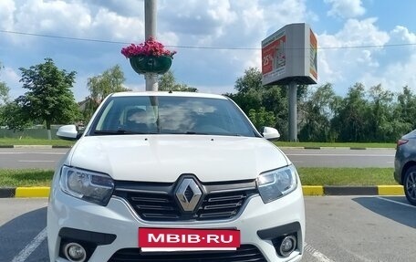 Renault Logan II, 2019 год, 1 000 000 рублей, 2 фотография