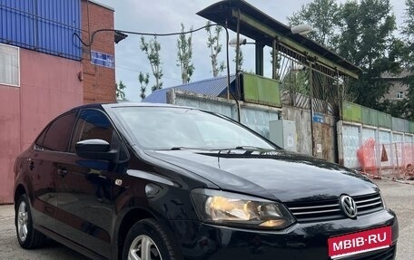 Volkswagen Polo VI (EU Market), 2011 год, 715 000 рублей, 1 фотография