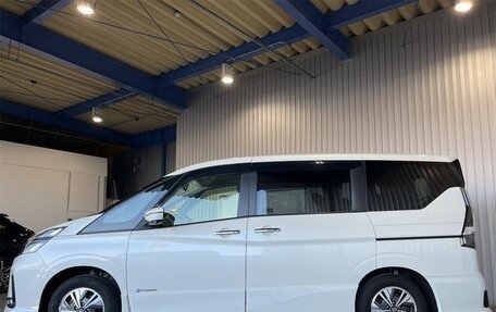 Nissan Serena IV, 2022 год, 1 650 000 рублей, 6 фотография