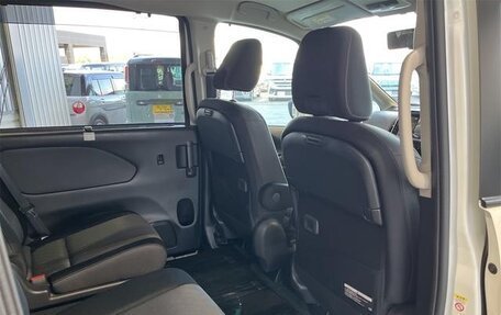 Nissan Serena IV, 2022 год, 1 650 000 рублей, 23 фотография