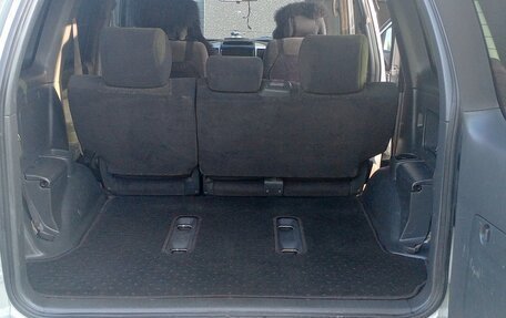 Toyota Land Cruiser Prado 90 рестайлинг, 2002 год, 1 800 000 рублей, 24 фотография