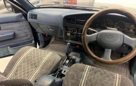Toyota Hilux Surf III рестайлинг, 1992 год, 1 000 000 рублей, 5 фотография
