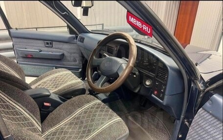 Toyota Hilux Surf III рестайлинг, 1992 год, 1 000 000 рублей, 4 фотография